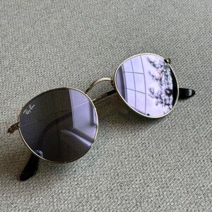 EUC Ray-Ban Round Polarized Lilac Sunglasses with Gold Frame RB3447-N